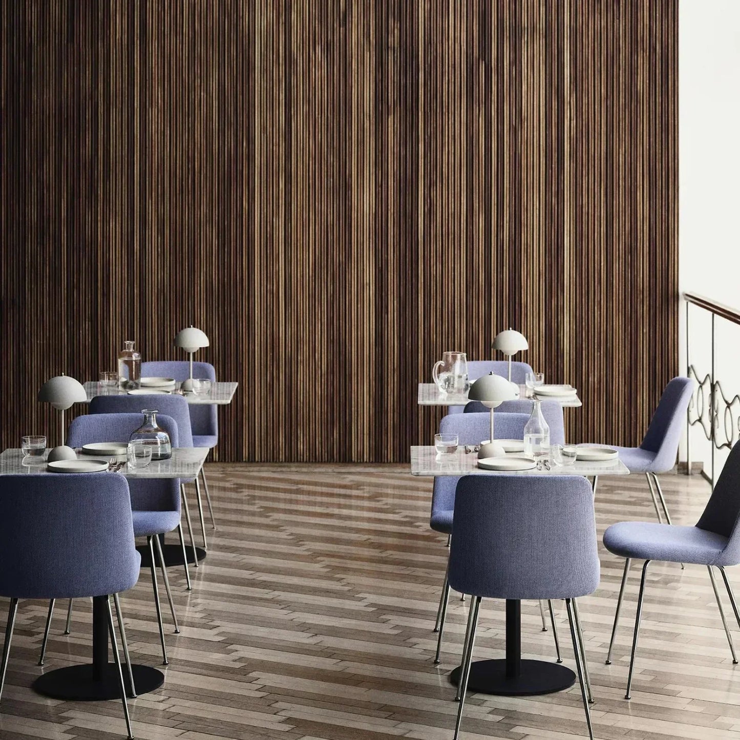 アムステルダムデザインテーブルランプ | 1＋1無料